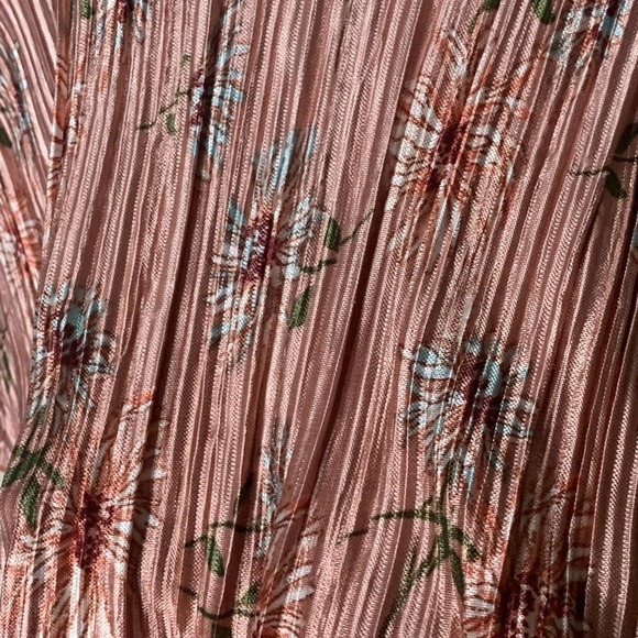 🆕 Design Lab Ruffle Dress - Picture 4 of 8